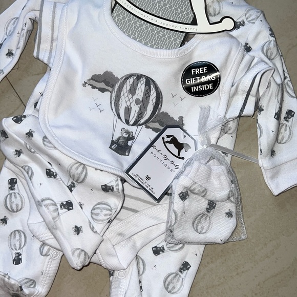 Newborn gift set - Picture 1 of 3